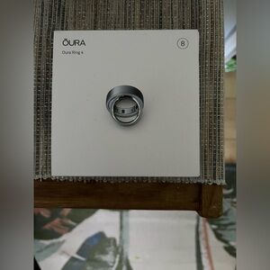 Oura Ring 4 Silver Size 8